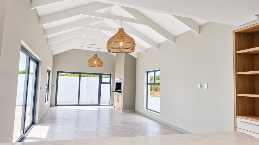 4 Bedroom Property for Sale in Sandown Western Cape